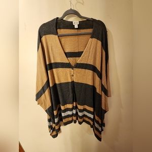 Womens Oversized sweater/cardigan/shawl. Size S/M